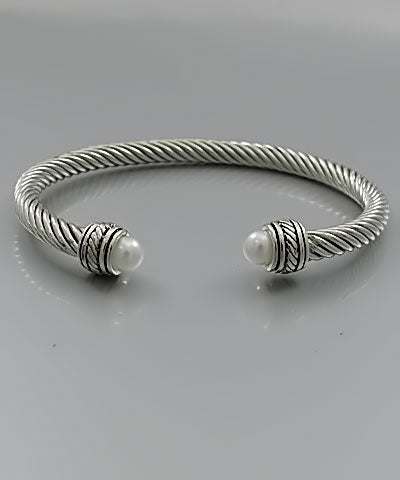Dainty Pearl Cable Cuff